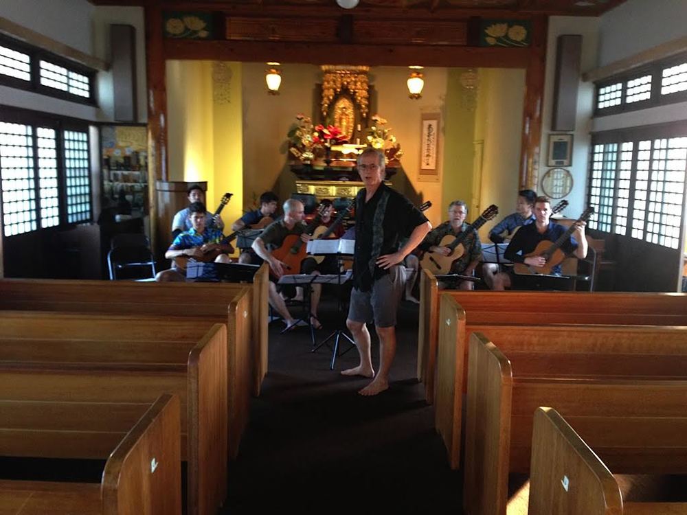 John Dearman rehearsing the guitar orchestra at Lahaina Jodo Mission (2014)