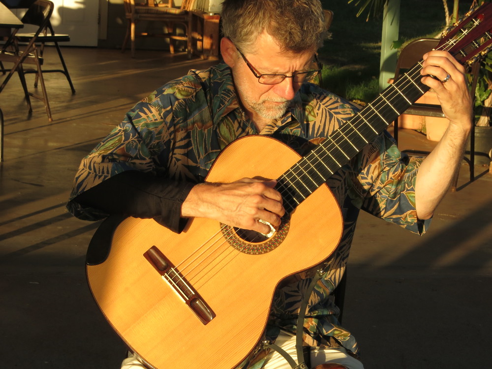 John Olson warming up at the Lahaina Jodo Mission (2014)